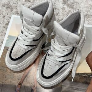 Steve Madden Platform High Top Sneakers White Distressed NEW Size 38 / US 7.5